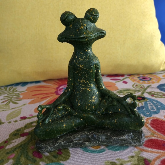 I’m Paula, your posher. ✌️❤️🙂 - Picture 2 of 4